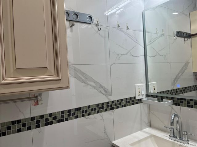 43-12 157 Street 2, Flushing, NY 11355