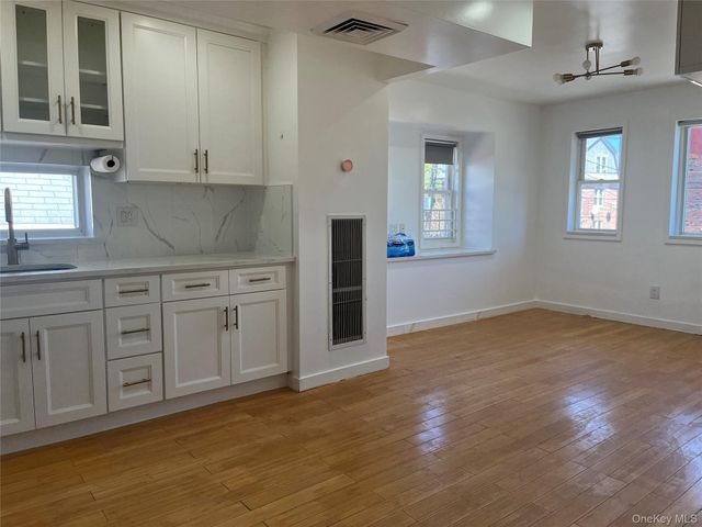 43-12 157 Street 2, Flushing, NY 11355