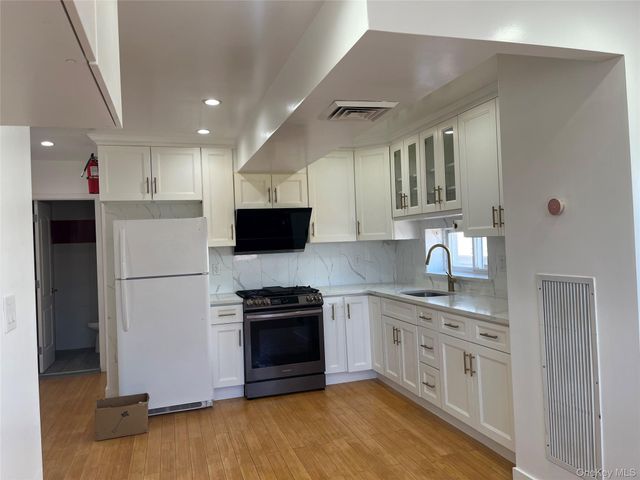 43-12 157 Street 2, Flushing, NY 11355