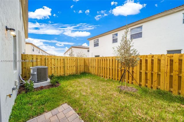 12942 NW 23rd Pl, Miami, FL 33167