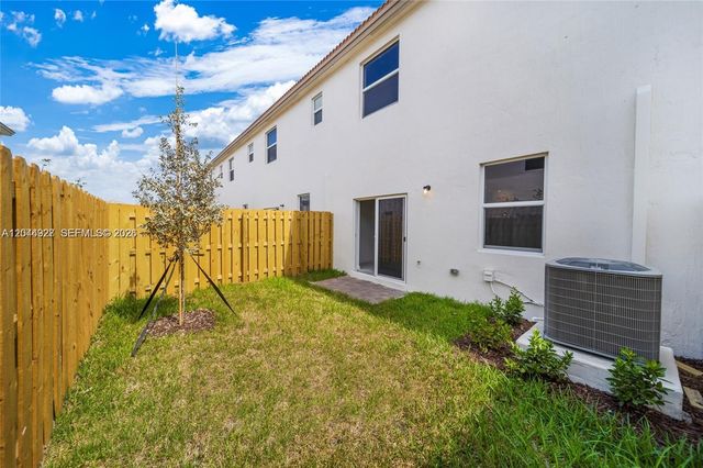 12942 NW 23rd Pl, Miami, FL 33167