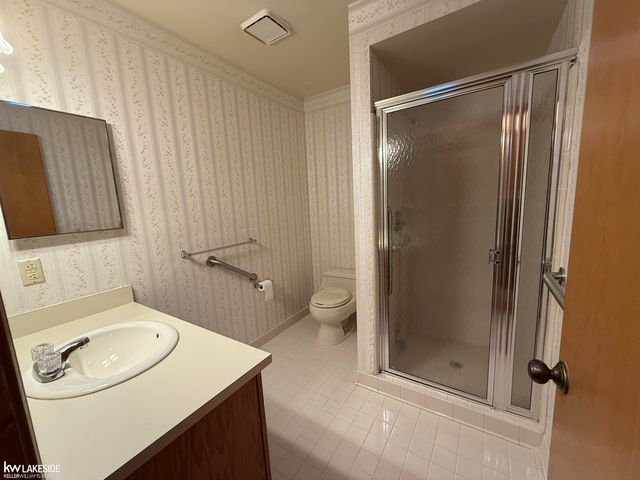 41075 Donna Drive, Clinton Township, MI 48038