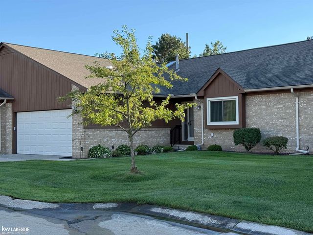 41075 Donna Drive, Clinton Township, MI 48038
