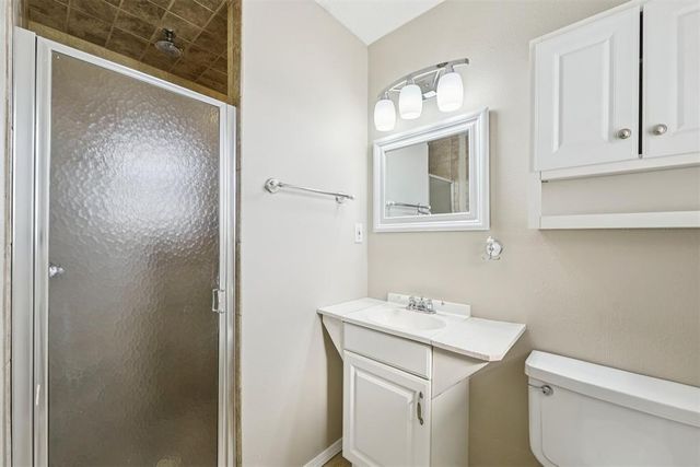 1212 Kings Court, Moore, OK 73160