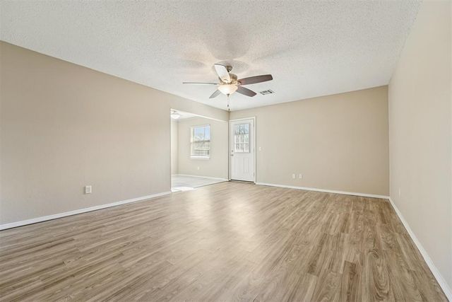 1212 Kings Court, Moore, OK 73160