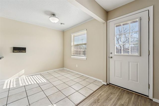 1212 Kings Court, Moore, OK 73160