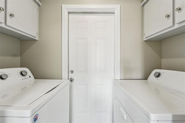 1212 Kings Court, Moore, OK 73160