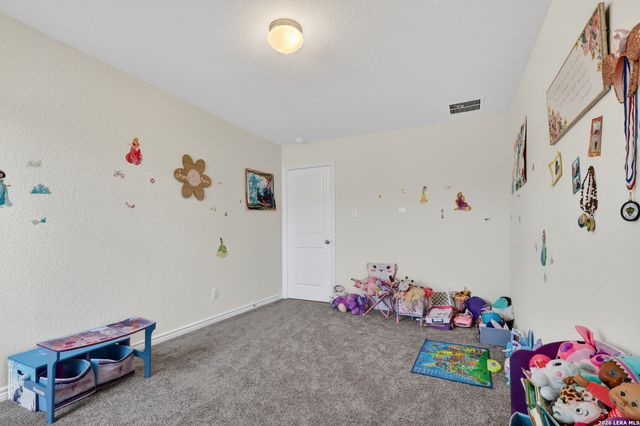 9403 HINTERLANDS DR, San Antonio, TX 78221