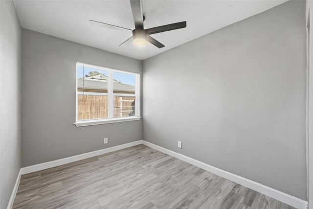 601 W Cedar Street, Arlington, TX 76011