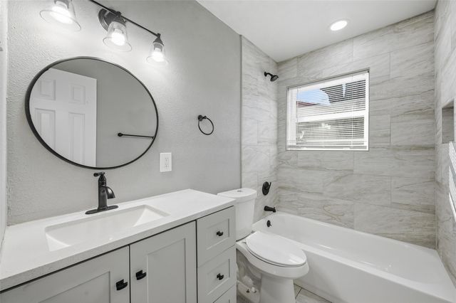 601 W Cedar Street, Arlington, TX 76011