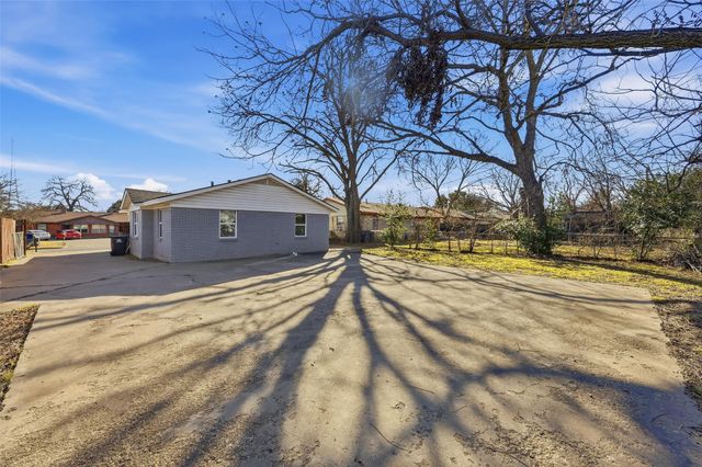 601 W Cedar Street, Arlington, TX 76011