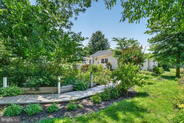 13 CENTRAL AVE, New Castle, DE 19720