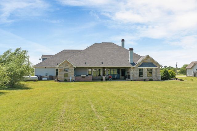 1206 JC Maples Road, Gunter, TX 75058