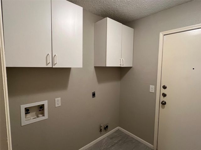 187 Sandpebble Drive, The Woodlands, TX 77381