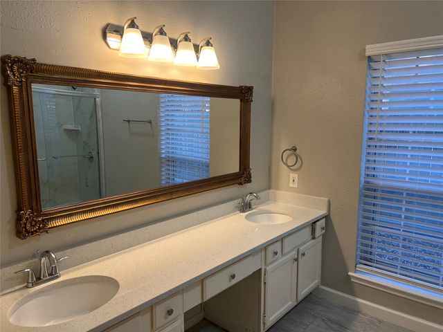 187 Sandpebble Drive, The Woodlands, TX 77381