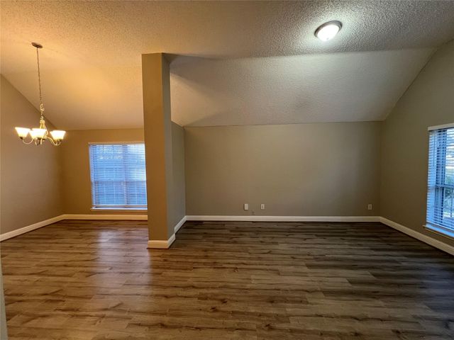 187 Sandpebble Drive, The Woodlands, TX 77381