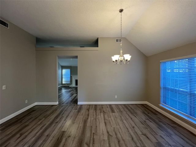 187 Sandpebble Drive, The Woodlands, TX 77381