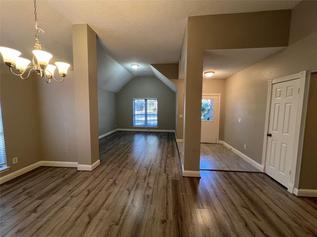 187 Sandpebble Drive, The Woodlands, TX 77381