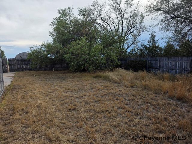 221 CACTUS DR, Torrington, WY 82240