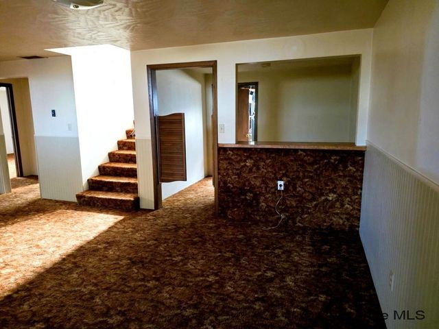 221 CACTUS DR, Torrington, WY 82240