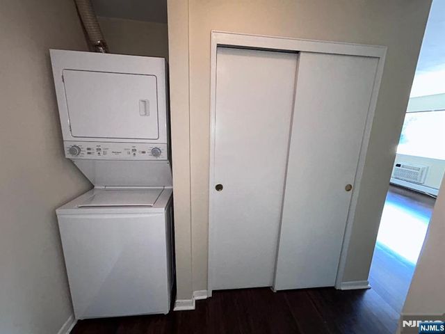 168 Diamond Bridge Avenue 1, Hawthorne, NJ 07506
