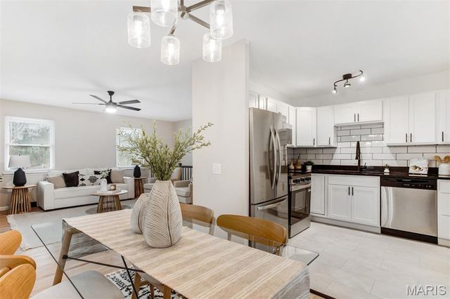 915 Trianon Lane, Unincorporated, MO 63011