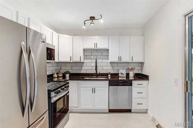 915 Trianon Lane, Unincorporated, MO 63011