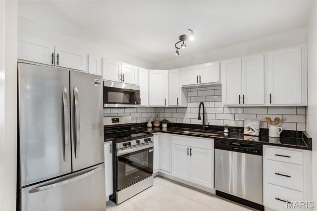 915 Trianon Lane, Unincorporated, MO 63011