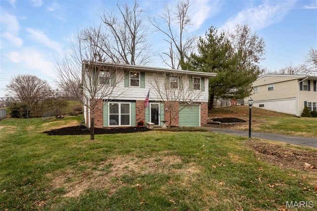 915 Trianon Lane, Unincorporated, MO 63011