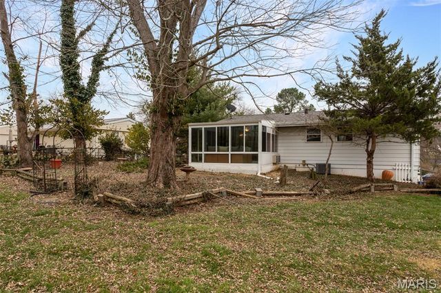 915 Trianon Lane, Unincorporated, MO 63011