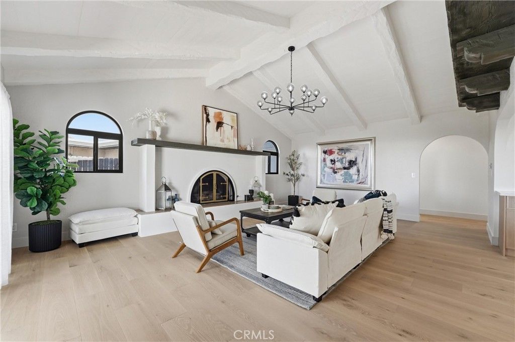 Image 12 of property listing at 2532 E Vista Drive, Upland, CA 91784