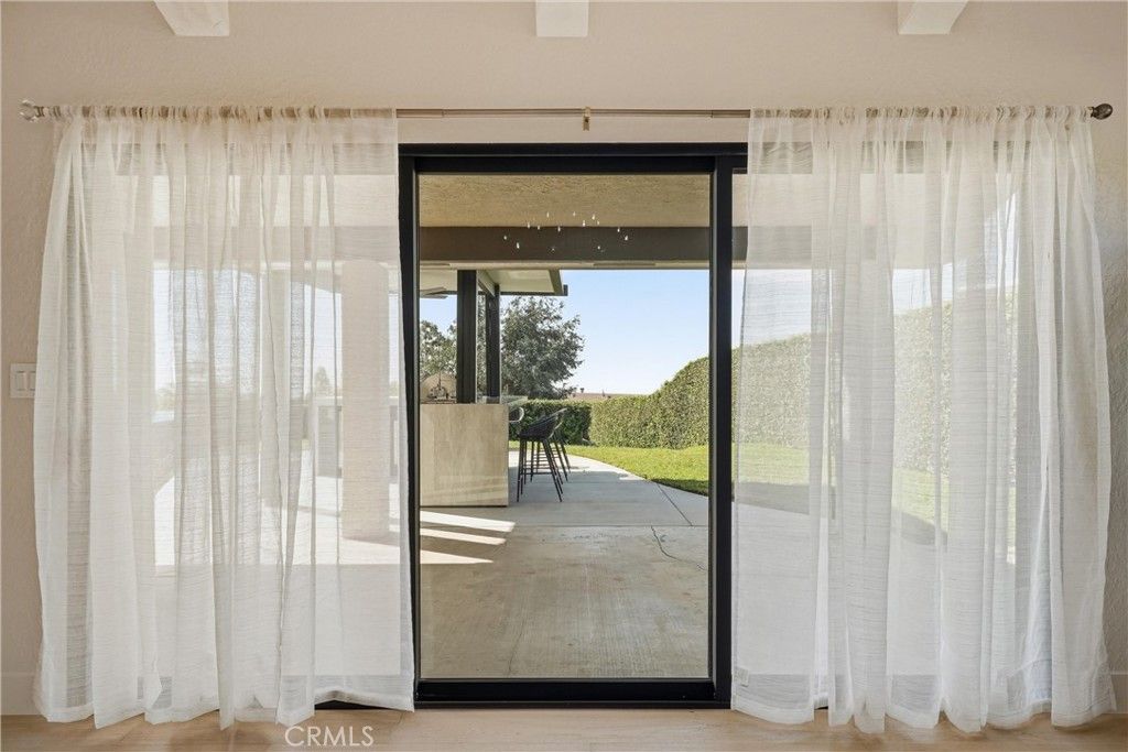 Image 14 of property listing at 2532 E Vista Drive, Upland, CA 91784