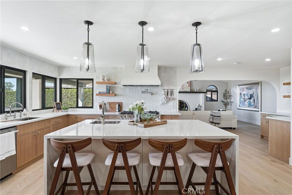 Image 18 of property listing at 2532 E Vista Drive, Upland, CA 91784