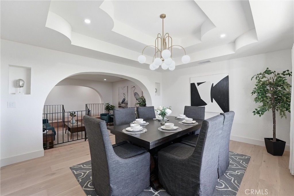 Image 23 of property listing at 2532 E Vista Drive, Upland, CA 91784