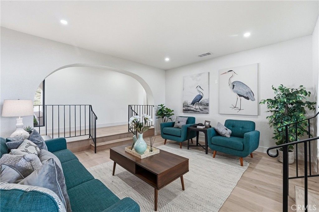 Image 27 of property listing at 2532 E Vista Drive, Upland, CA 91784