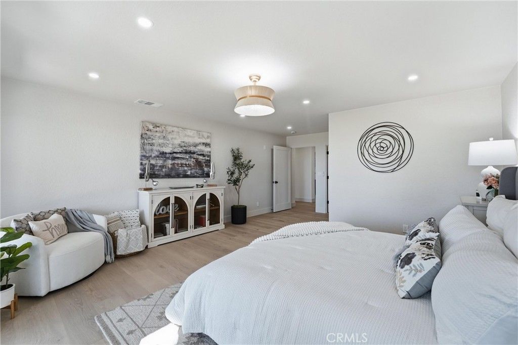 Image 32 of property listing at 2532 E Vista Drive, Upland, CA 91784