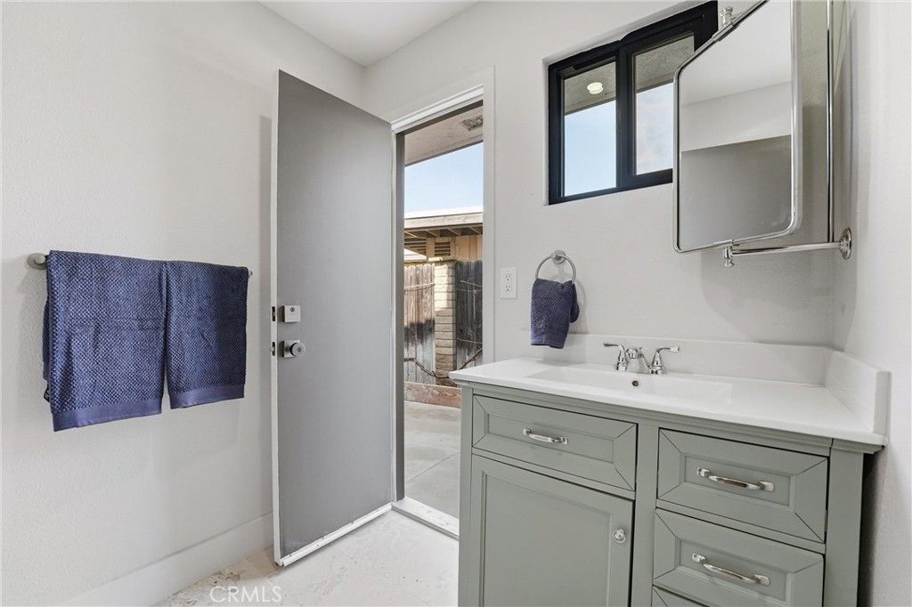 Image 44 of property listing at 2532 E Vista Drive, Upland, CA 91784