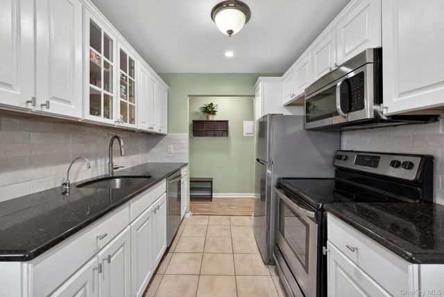 2453 Union Blvd 32A, Islip, NY 11751