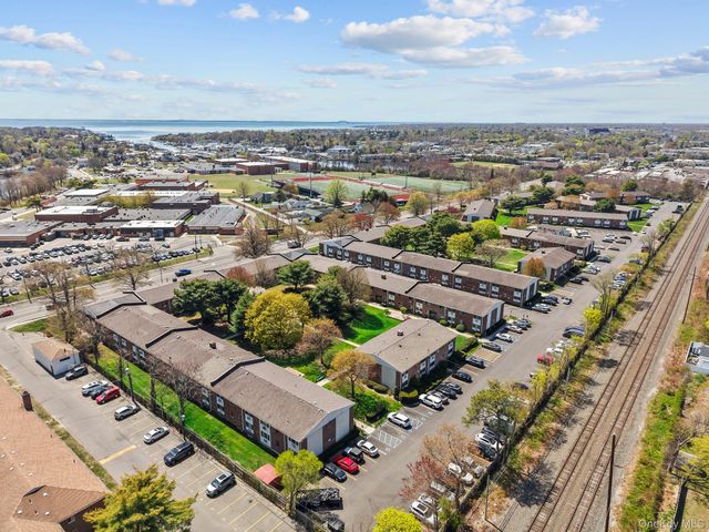 2453 Union Blvd 32A, Islip, NY 11751
