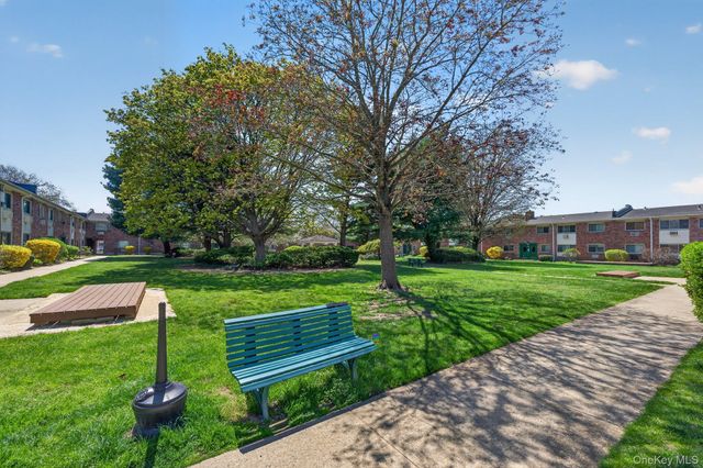 2453 Union Blvd 32A, Islip, NY 11751