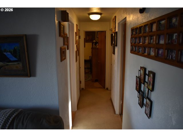 2360 HIGH St, Reedsport, OR 97467