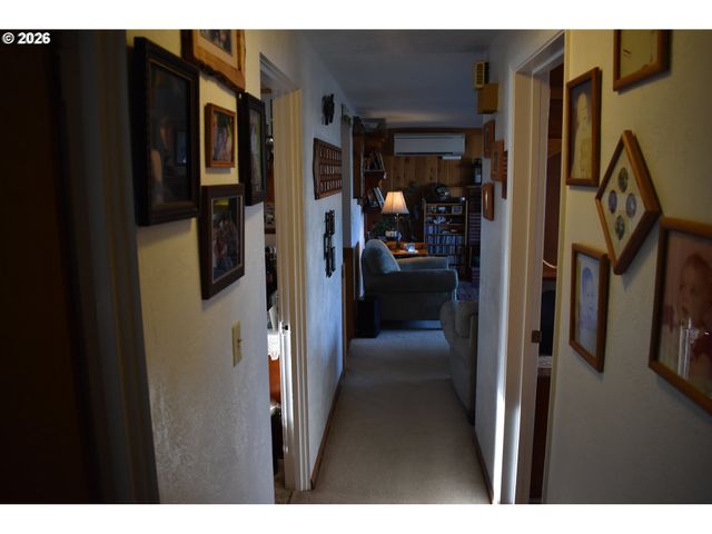 2360 HIGH St, Reedsport, OR 97467