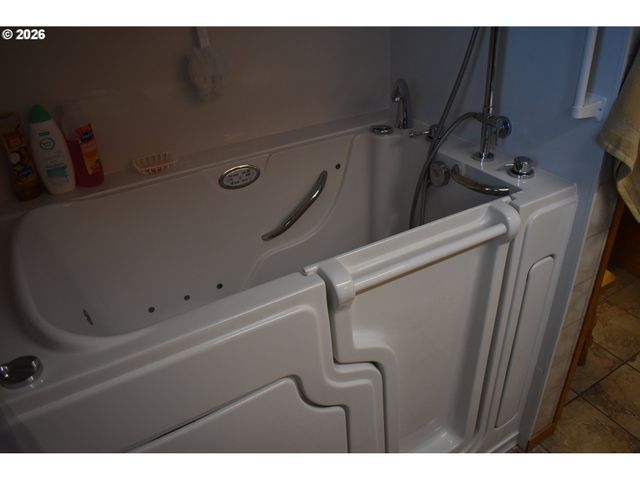 2360 HIGH St, Reedsport, OR 97467