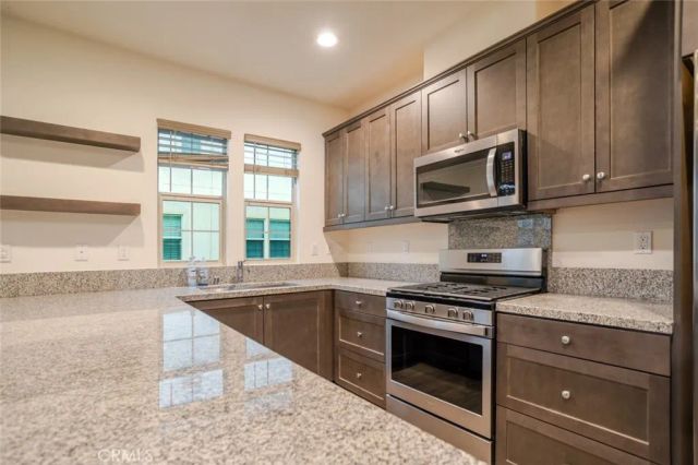 863 Iris Way B, Azusa, CA 91702