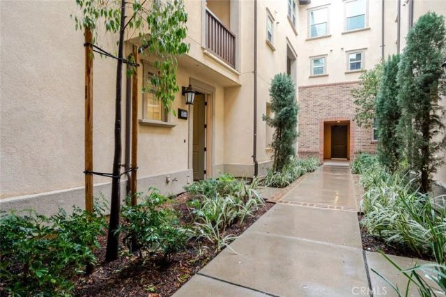 863 Iris Way B, Azusa, CA 91702