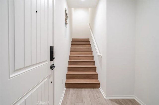 863 Iris Way B, Azusa, CA 91702