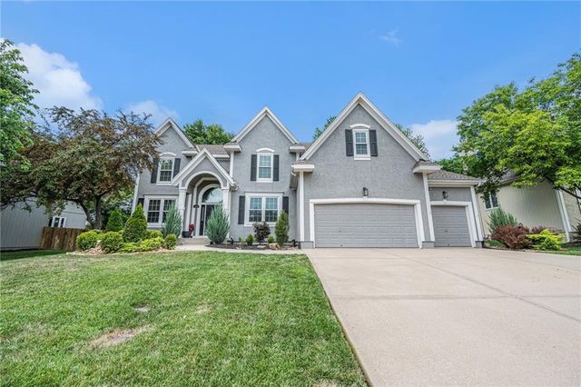 7325 OAKVIEW Street, Shawnee, KS 66216