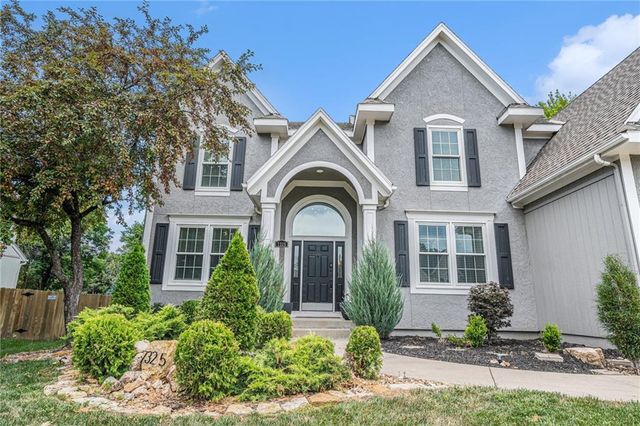 7325 OAKVIEW Street, Shawnee, KS 66216