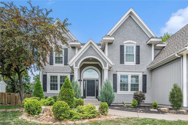 7325 OAKVIEW Street, Shawnee, KS 66216
