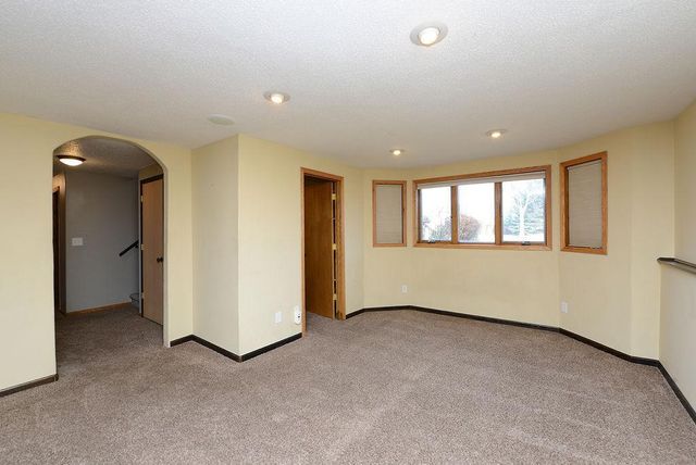 1510 57th Avenue S, Fargo, ND 58104